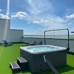 Royal Lakeside Apartment