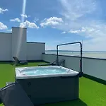 Apartment Royal Lakeside
