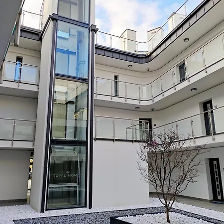 Royal Lakeside Apartment